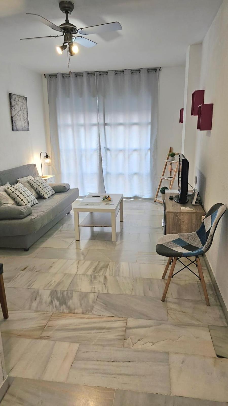 Ideal Holiday Apartment One Bedroom City Center مالقة المظهر الخارجي الصورة