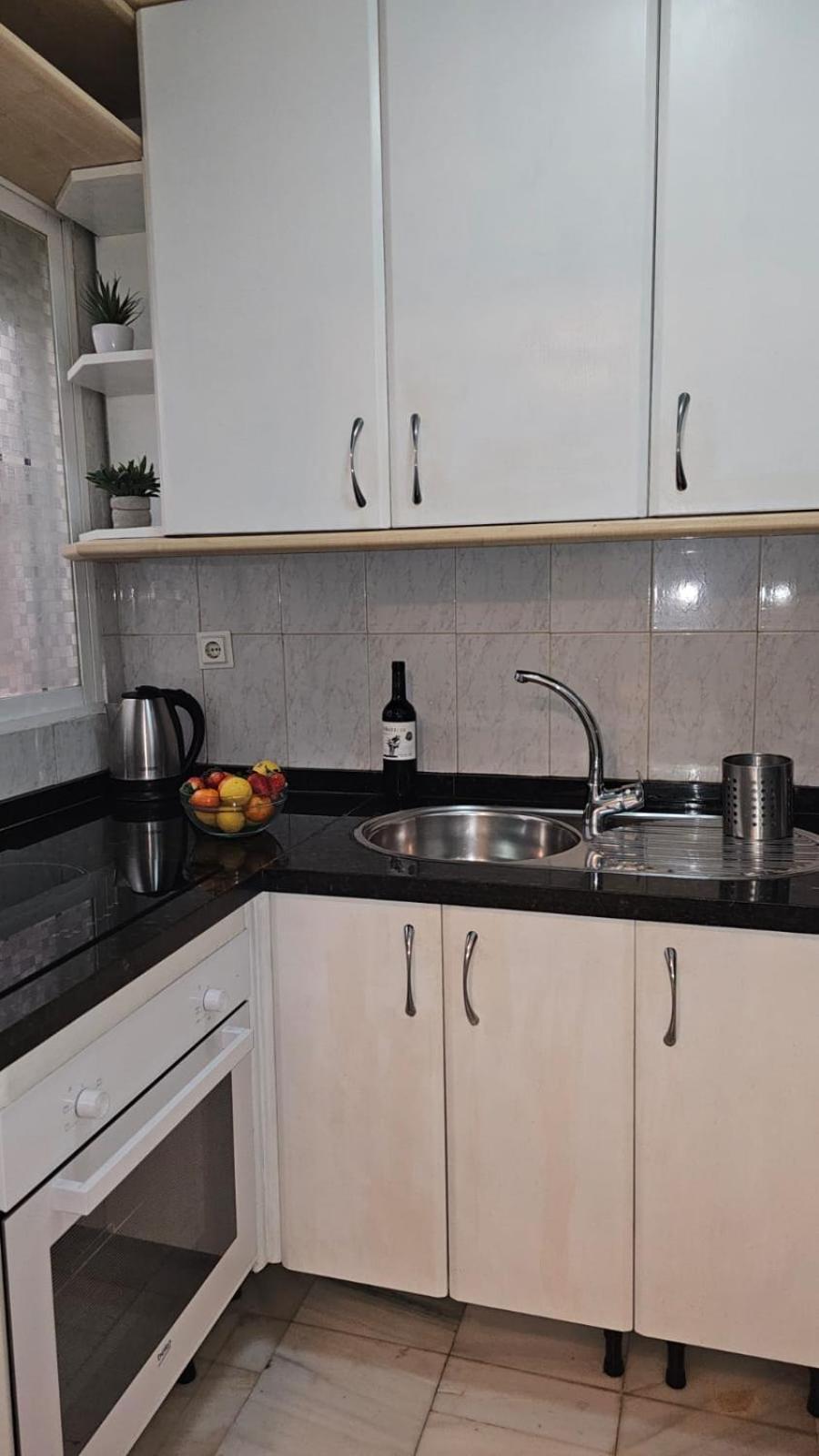 Ideal Holiday Apartment One Bedroom City Center مالقة المظهر الخارجي الصورة