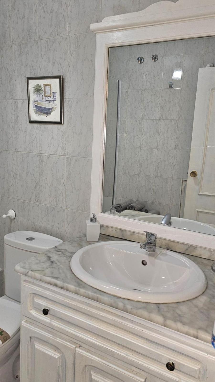 Ideal Holiday Apartment One Bedroom City Center مالقة المظهر الخارجي الصورة