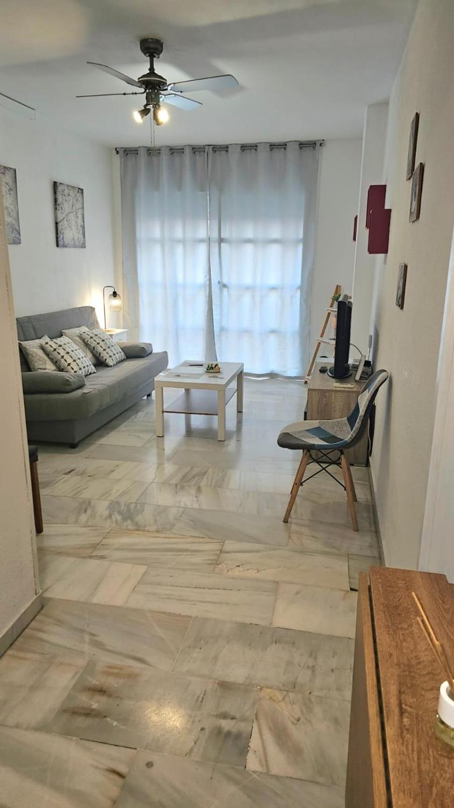 Ideal Holiday Apartment One Bedroom City Center مالقة المظهر الخارجي الصورة