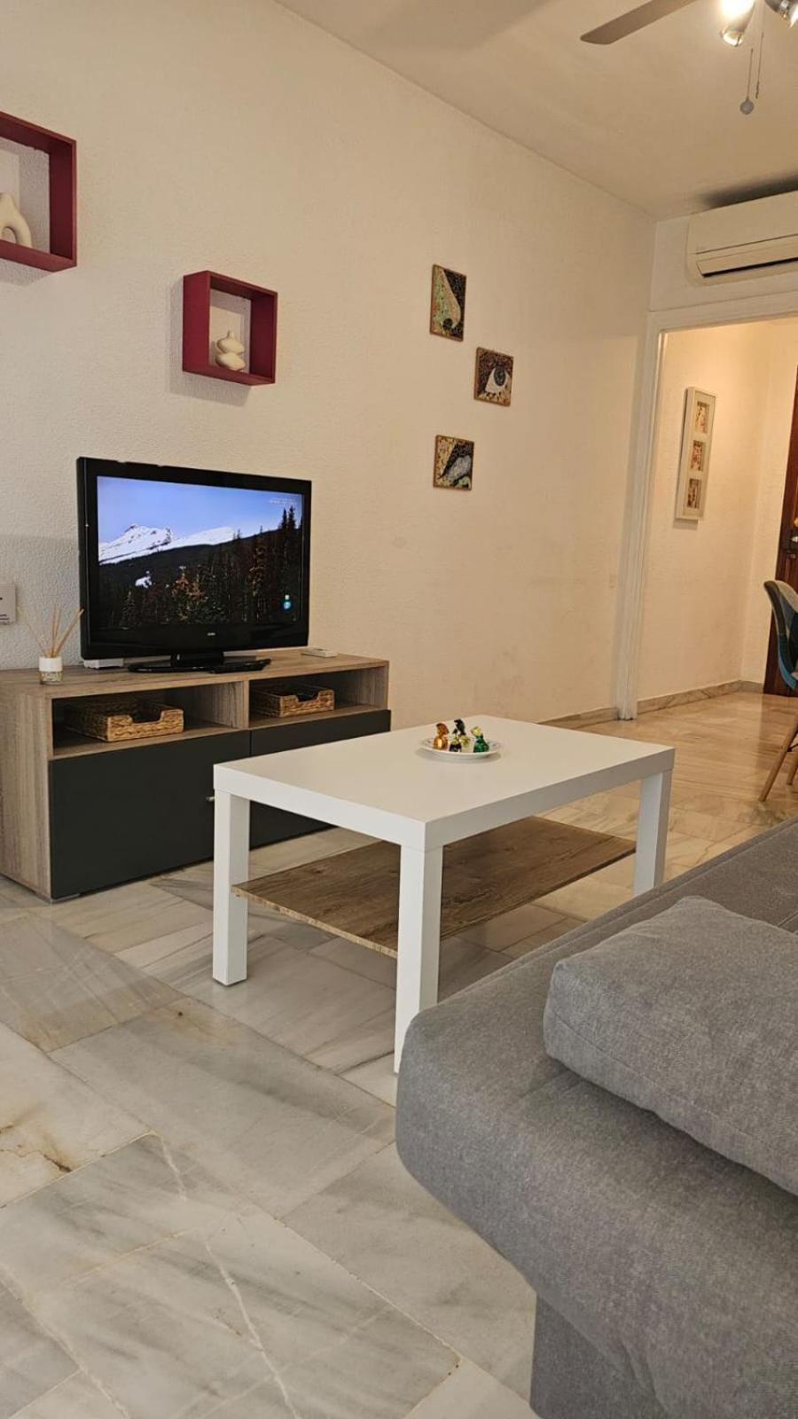 Ideal Holiday Apartment One Bedroom City Center مالقة المظهر الخارجي الصورة